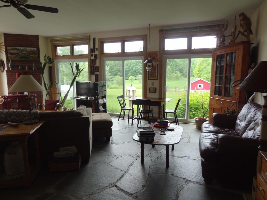 Inn At Buck Hollow Farm Fairfax Экстерьер фото