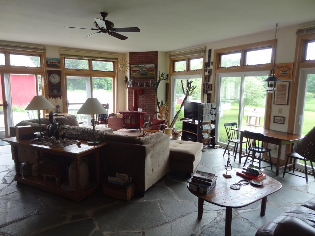 Inn At Buck Hollow Farm Fairfax Экстерьер фото